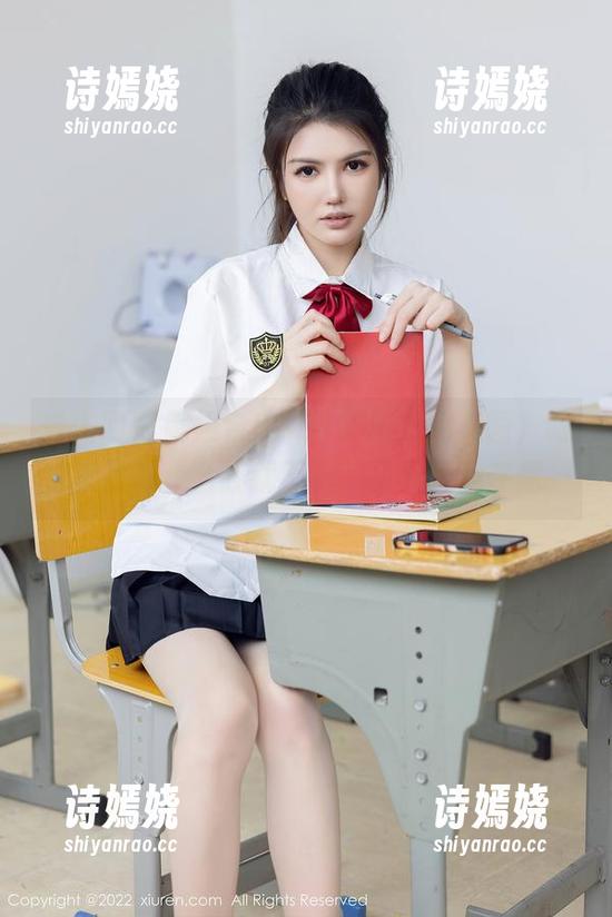 秀人网 - 御姐金BABY吖的私房美图，眼神里藏着什么我就不问了，反正我在想…