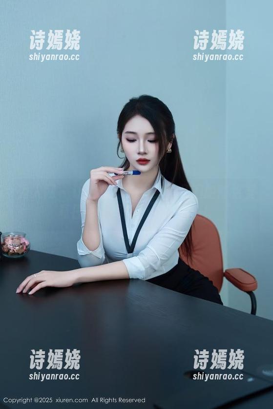 秀人网 - 让人止不住想多看几遍的陈怡曼夏日高清图册，心跳加速！