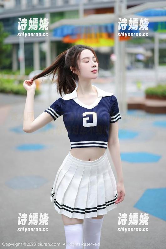 秀人网 - 潜入高清水世界，龙籹cool泳池写真你绝对想不到的姿态