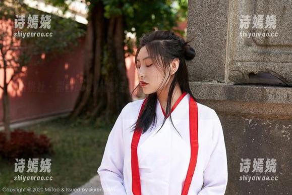 蜜桃社 - 露西Lucy的粉色写真精选，就像是我心中一直想买的裙子！