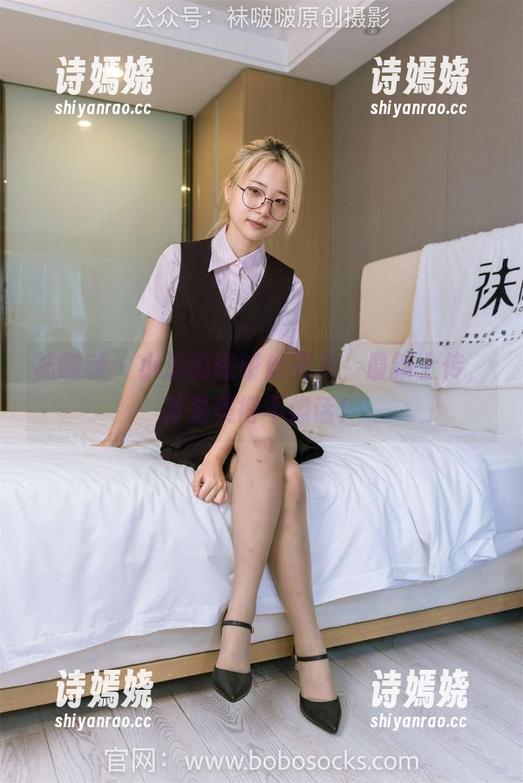 袜啵啵 - 小淳的咖啡丝照片，最新上传，真是美得不像话！