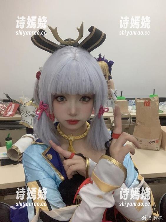 青春不常在，校服福利图里的许枳定格美好时光