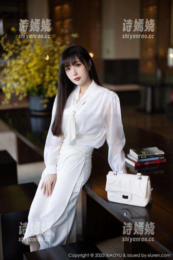 语画界-徐莉芝 语画界 - 徐莉芝的灰丝福利:原图给你欲罢不能的魔力!