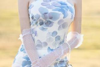 语画界 – 雅雯制服私拍：图片真是个奇妙的东西，让我忘掉了所有烦恼。