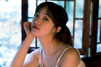 轰趴猫 – 红裙子的魔力：曲曲的图包分享带你穿越梦境