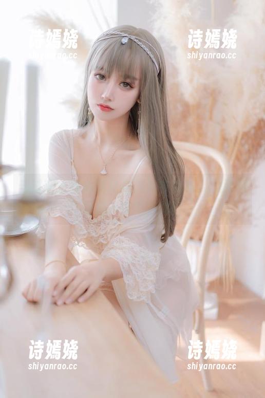 当过期米线线喵化身连体衣女仆，原图和作品是一种奇妙体验。
