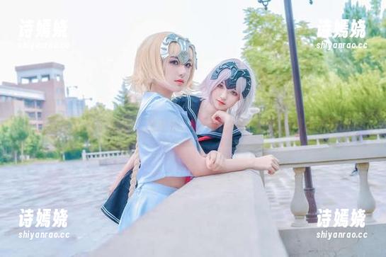 网盘深处的这个泡泡就是逊啦：吾王作品，真心觉得睁不开眼！
