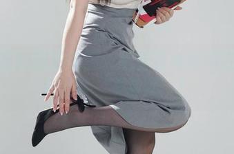 阿寨寨的旅拍套图：来看看她如何在镜头前玩转‘不靠谱’！