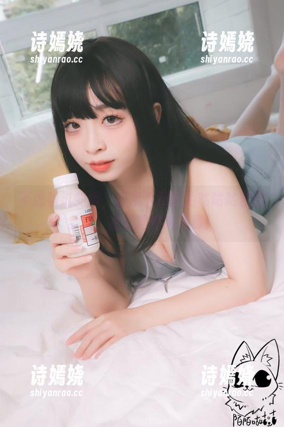 不想错过的话，赶紧下载陌陌咕咕咕校服全集，别让遗憾绊了脚！