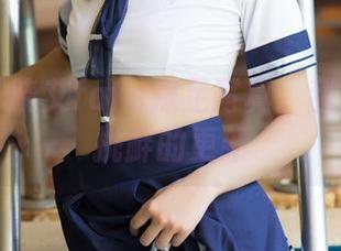 青豆客 – 晓艾fafa裸足写真：甜蜜又带点挑衅的更新