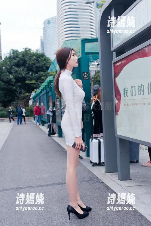 原图直击！魔镜街拍让你大开眼界的紧致美臀少妇